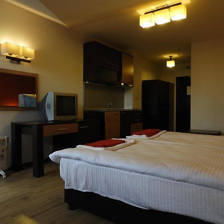 7 Apartments In Alexander Complex Банско Экстерьер фото