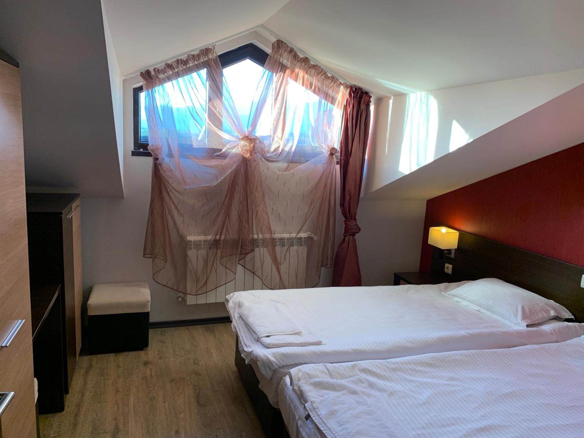 7 Apartments In Alexander Complex Банско Экстерьер фото