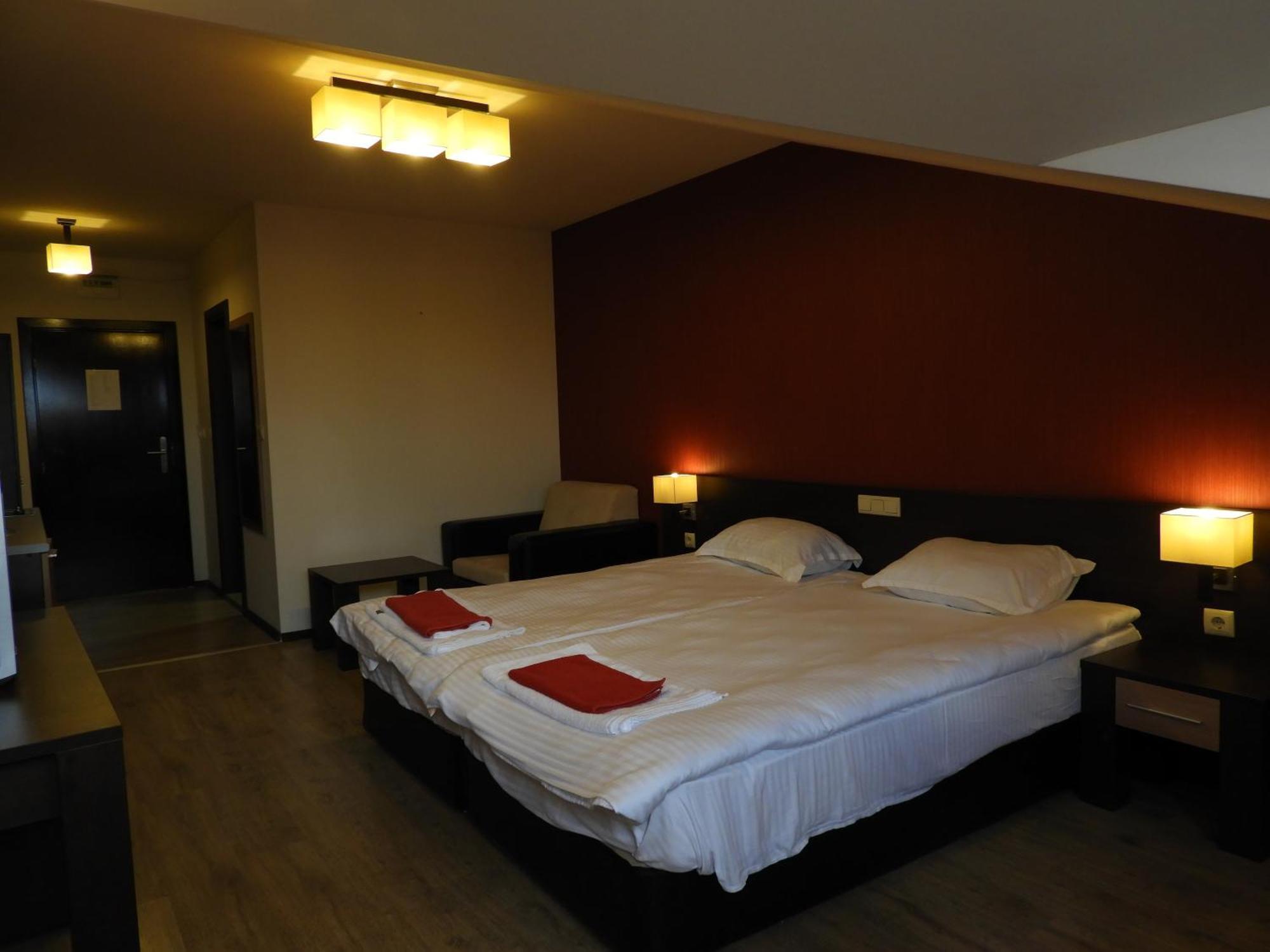 7 Apartments In Alexander Complex Банско Экстерьер фото