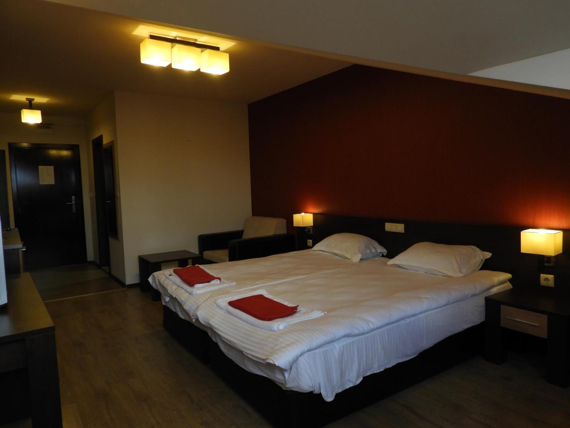 7 Apartments In Alexander Complex Банско Экстерьер фото
